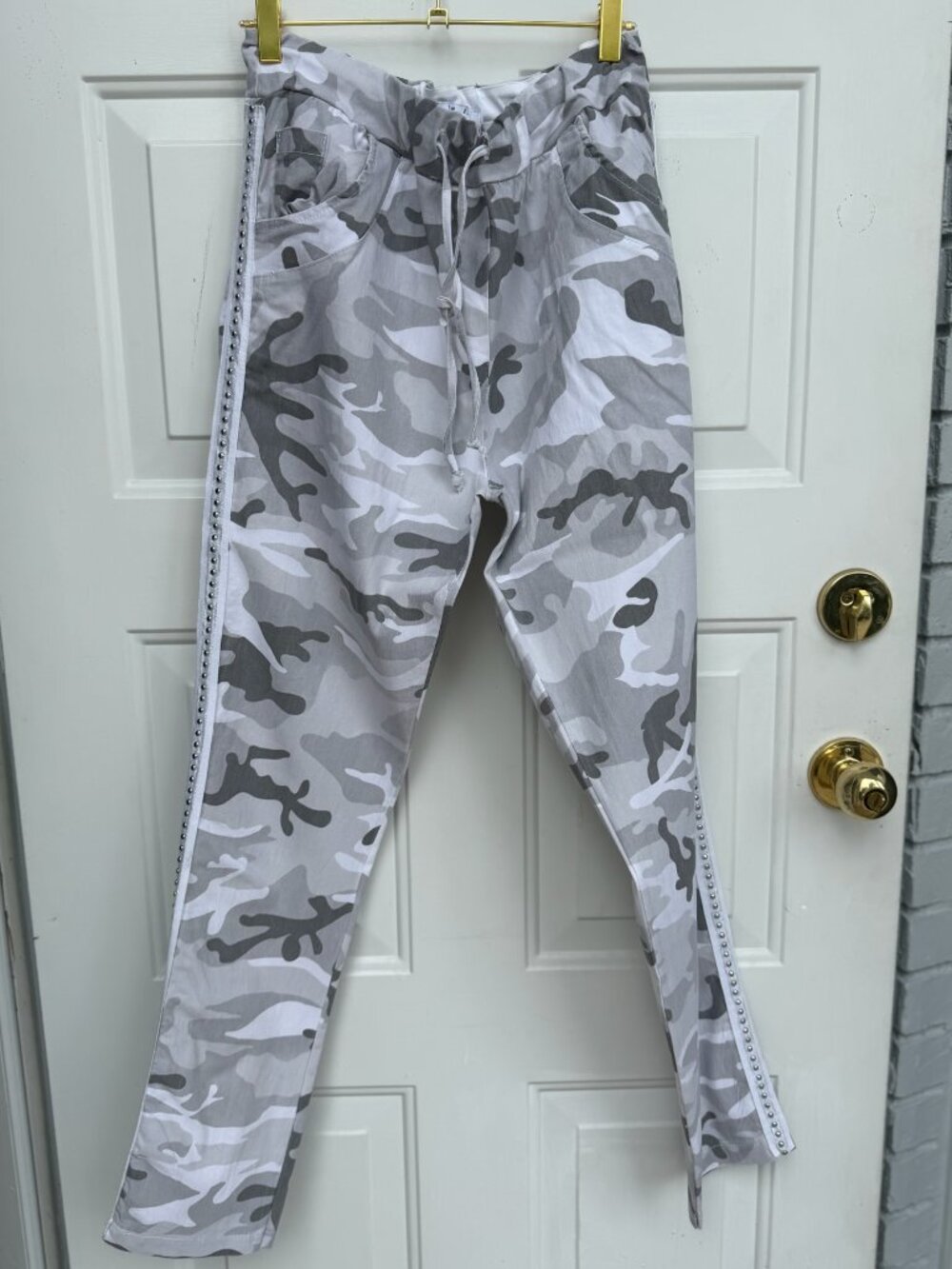 GIGI Moda Camo Studded Joggers One Size | Made in Italy Women's Camo Pants